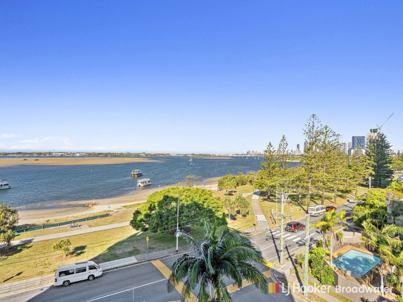 23/242-244 Marine Parade, Labrador QLD 4215