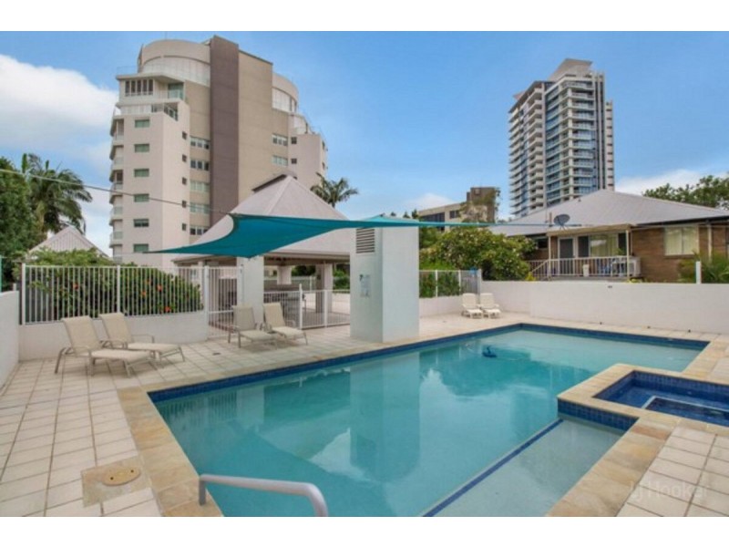 23/242-244 Marine Parade, Labrador QLD 4215