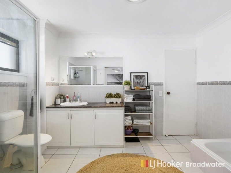 9/250 Marine Parade, Labrador QLD 4215