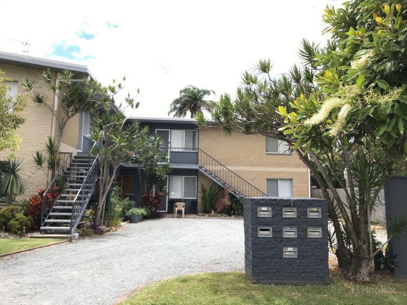 2/13 Central Street, Labrador QLD 4215