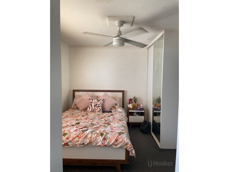 2/13 Central Street, Labrador QLD 4215