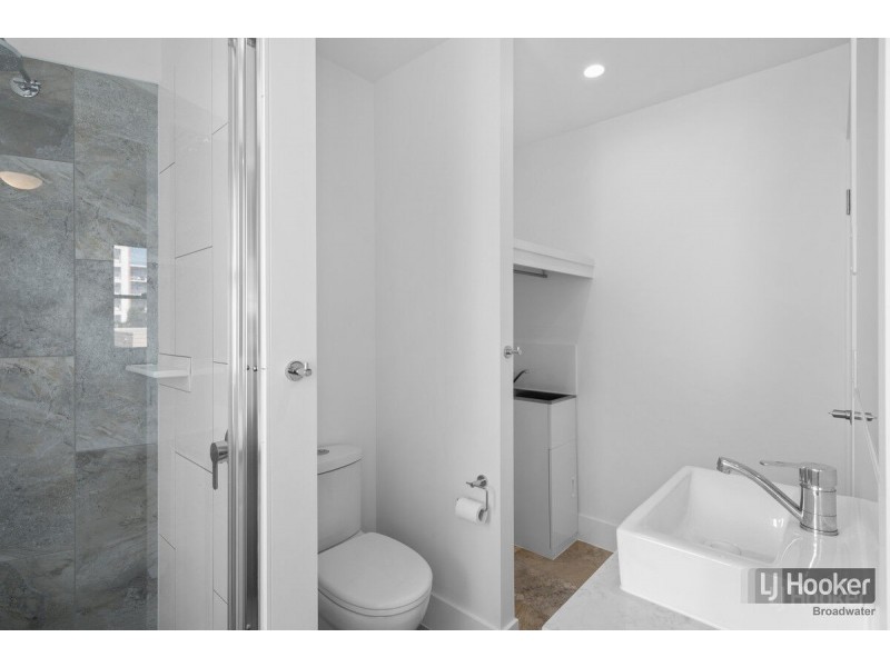 17/58 Frank Street, Labrador QLD 4215