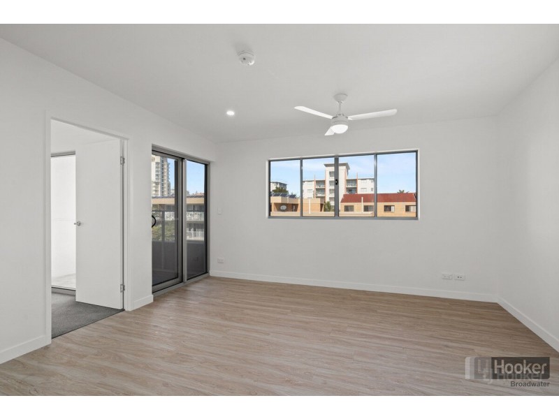 17/58 Frank Street, Labrador QLD 4215