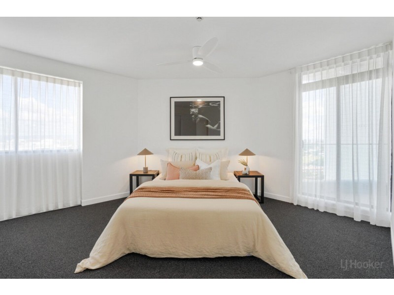 404/41 Labrador Street, Labrador QLD 4215