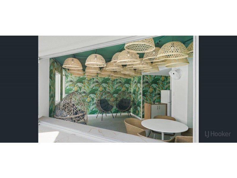 404/41 Labrador Street, Labrador QLD 4215