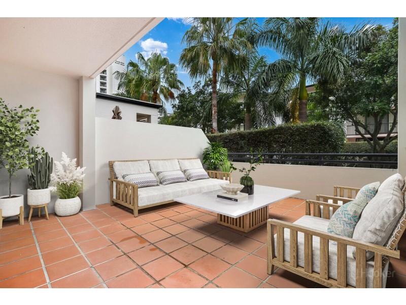 22/38 Labrador Street, Labrador QLD 4215