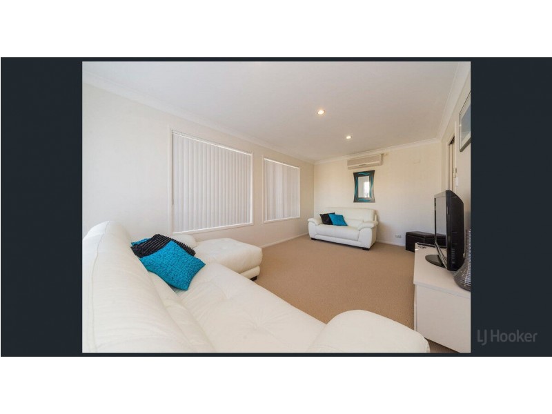 2/18 Broad Street, Labrador QLD 4215