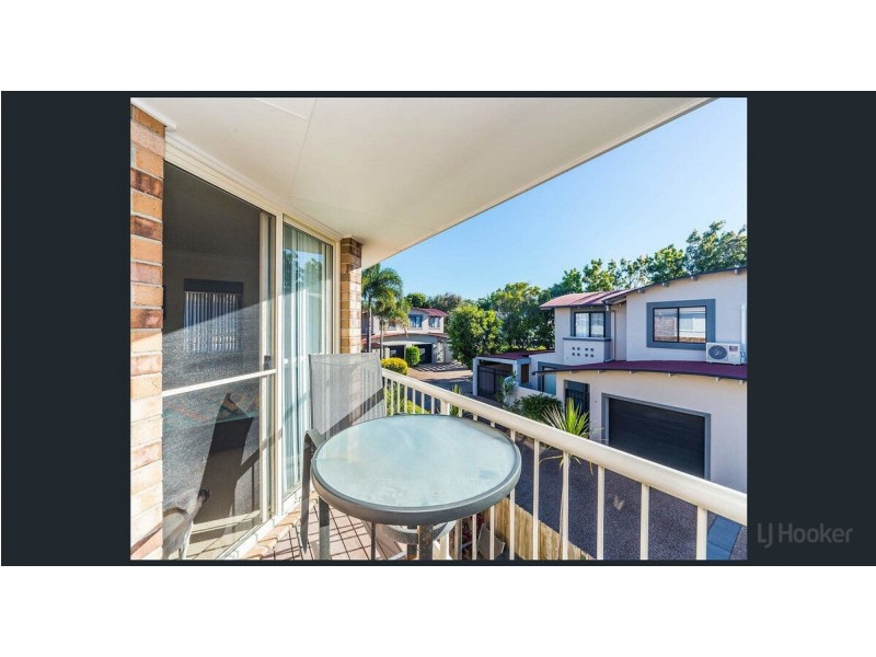 2/18 Broad Street, Labrador QLD 4215