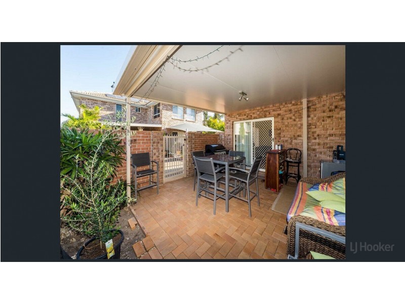 2/18 Broad Street, Labrador QLD 4215