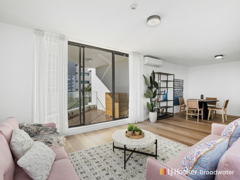 801/41 Labrador Street, Labrador QLD 4215