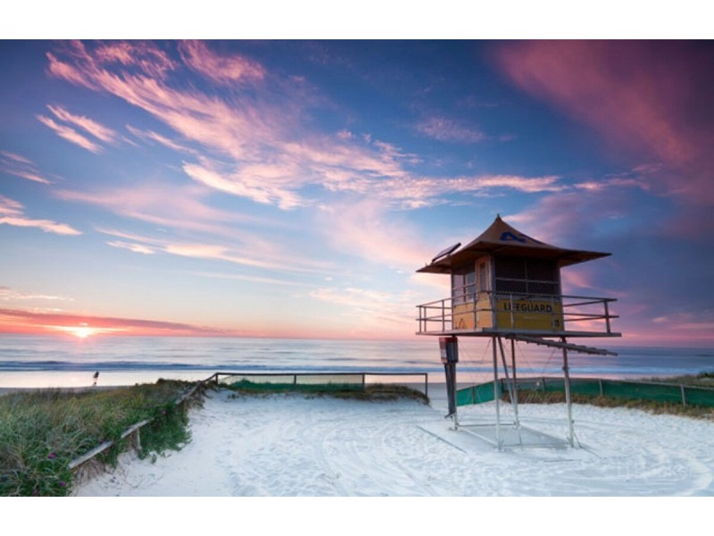 2/5 Kenmar Street, Labrador QLD 4215