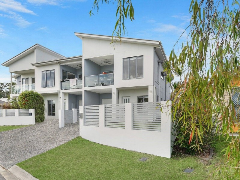 2/2 Neroli Drive, Springfield Lakes QLD 4300