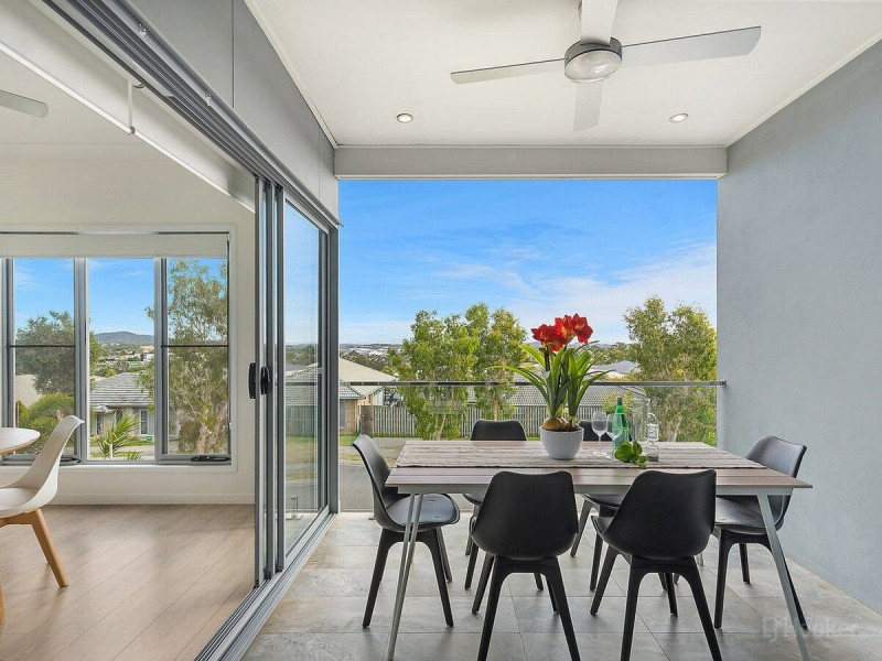 2/2 Neroli Drive, Springfield Lakes QLD 4300