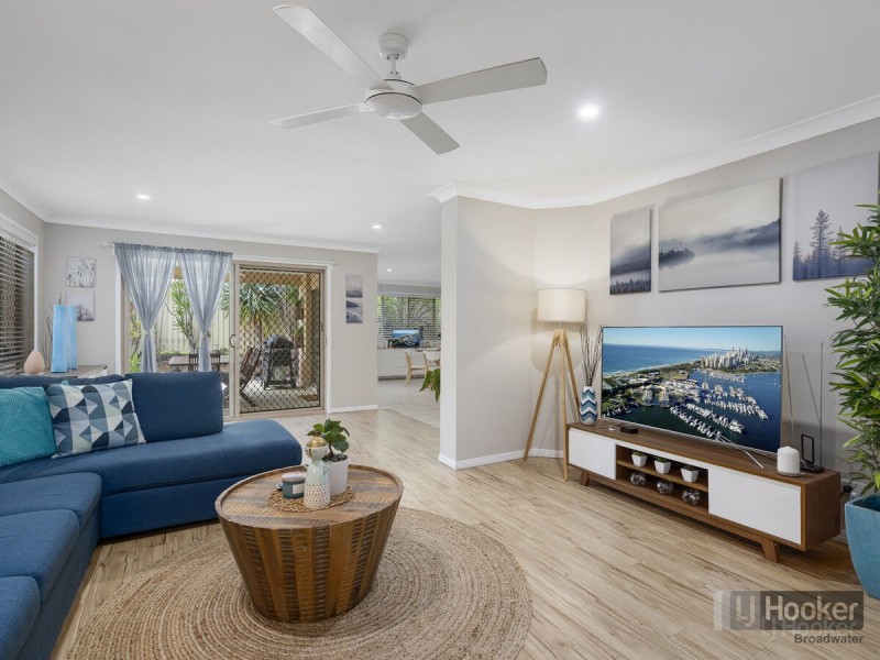 97 Christina Ryan Way, Arundel QLD 4214