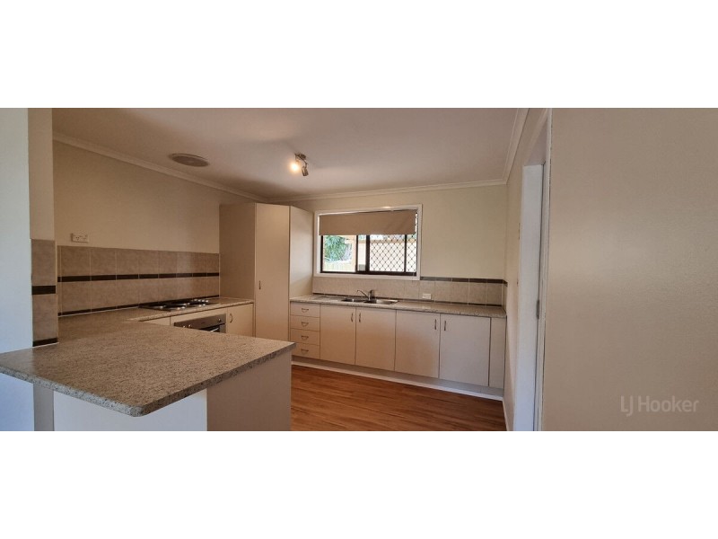 2/1 Nevenia Street, Labrador QLD 4215