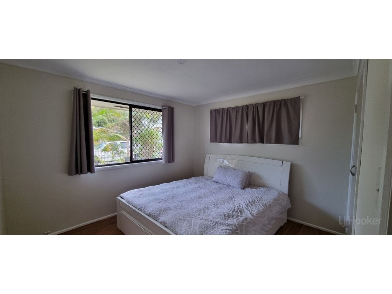 2/1 Nevenia Street, Labrador QLD 4215