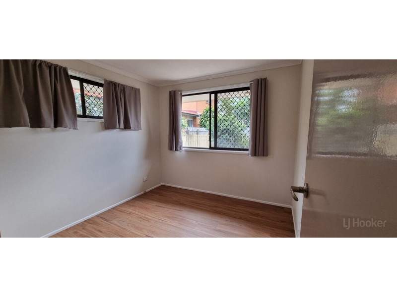 2/1 Nevenia Street, Labrador QLD 4215