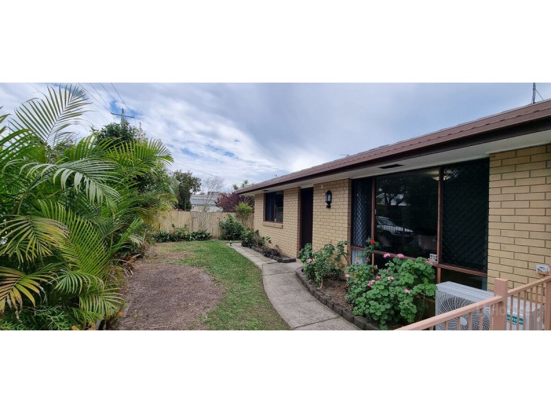 2/1 Nevenia Street, Labrador QLD 4215