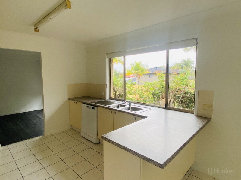 12 Crenshaw Court, Parkwood QLD 4214