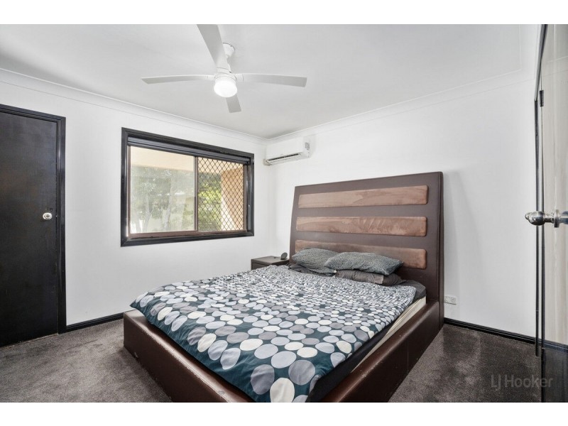 2/11 Frank Street, Labrador QLD 4215