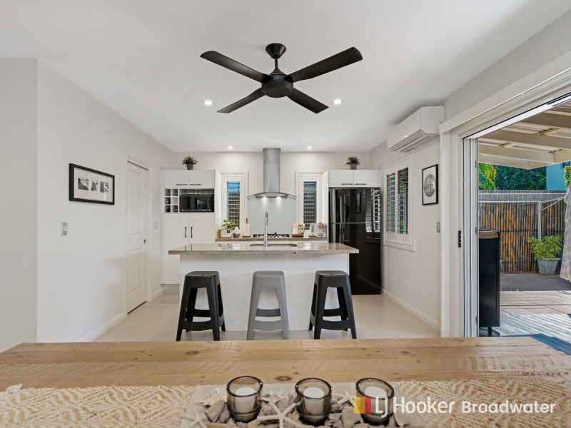 2/75 Broad Street, Labrador QLD 4215
