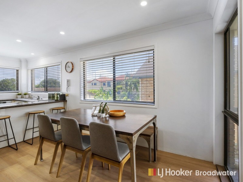 9/250 Marine Parade, Labrador QLD 4215