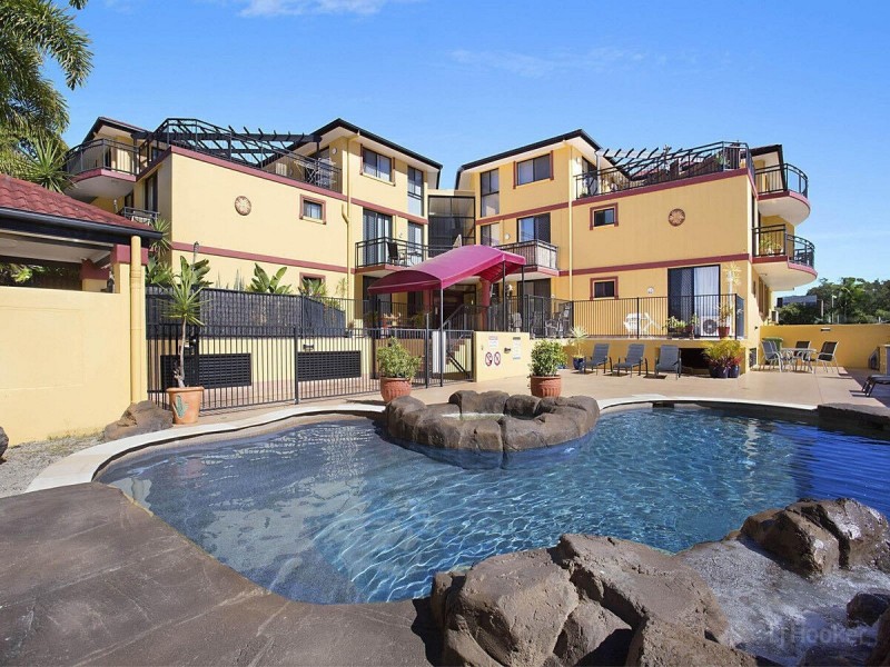 25/10-12 Bath Street, Labrador QLD 4215