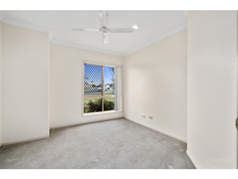 25 Nottinghill Gate Drive, Arundel QLD 4214
