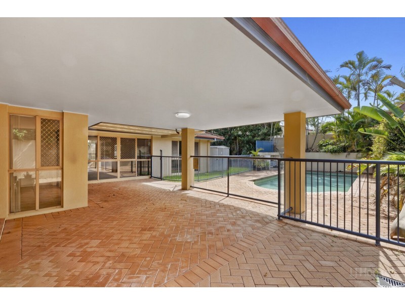 25 Nottinghill Gate Drive, Arundel QLD 4214