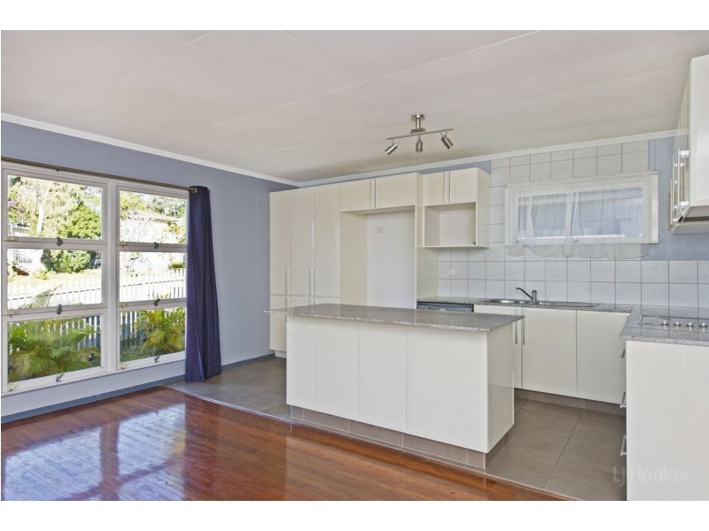 2 Stoke Lane, Labrador QLD 4215