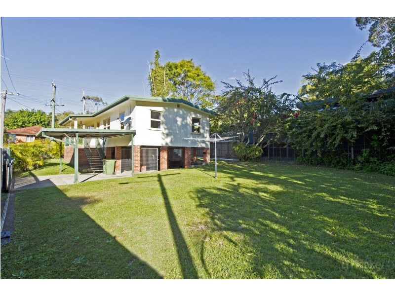 2 Stoke Lane, Labrador QLD 4215