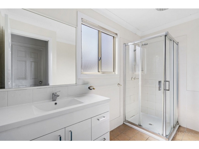 3/142 Frank Street, Labrador QLD 4215