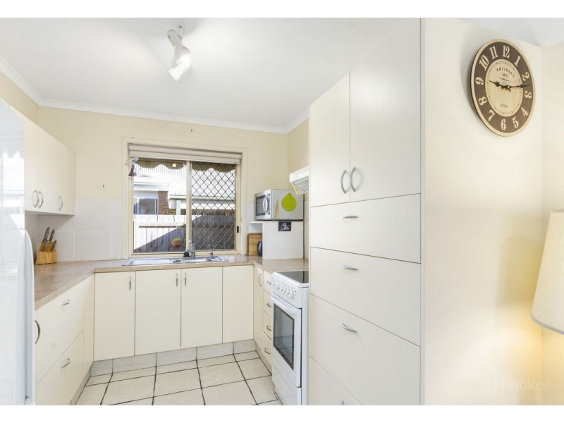 2/40 Milton Avenue, Paradise Point QLD 4216