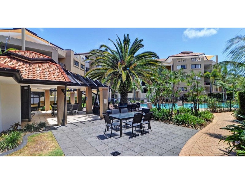 315/392 Marine Parade, Labrador QLD 4215