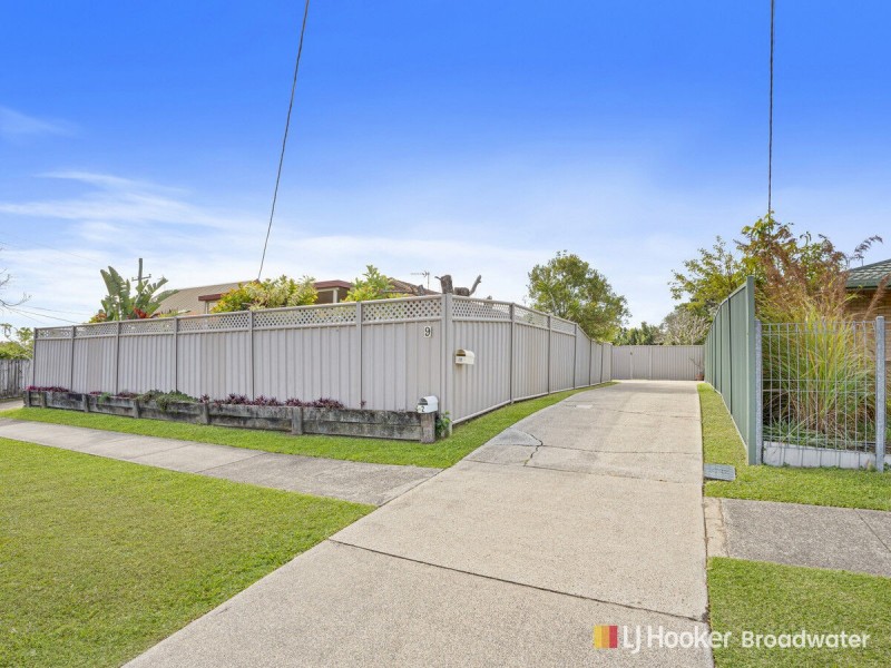 2/9 Beitz Avenue, Labrador QLD 4215