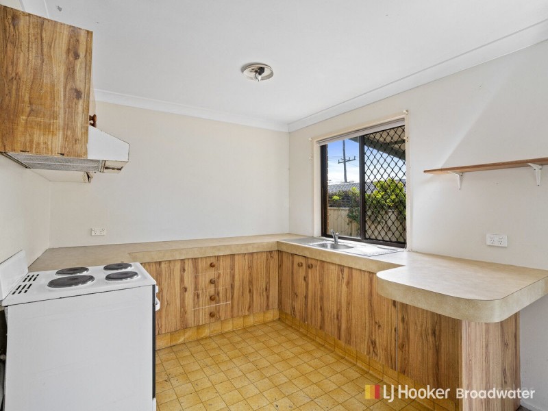 2/9 Beitz Avenue, Labrador QLD 4215