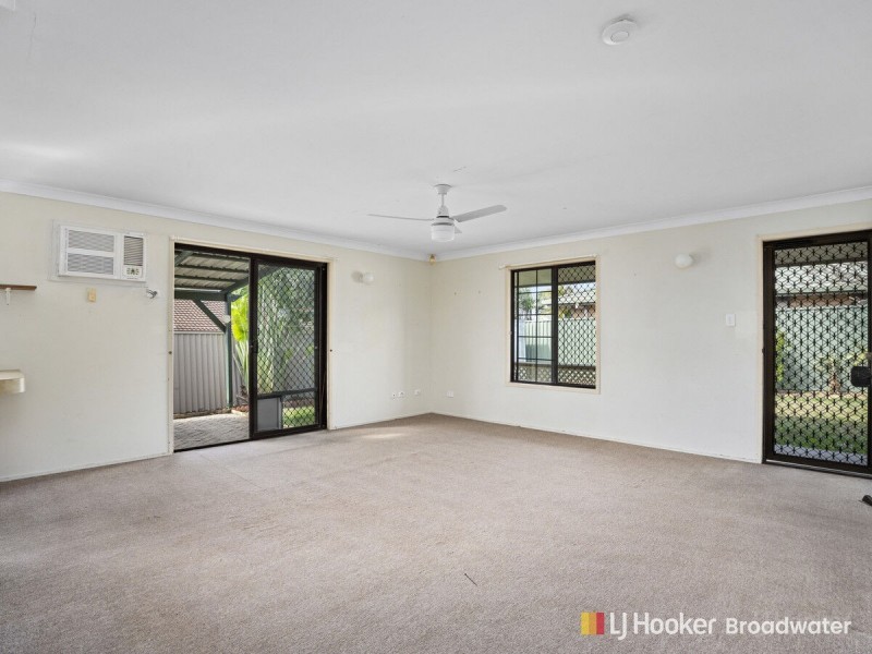 2/9 Beitz Avenue, Labrador QLD 4215