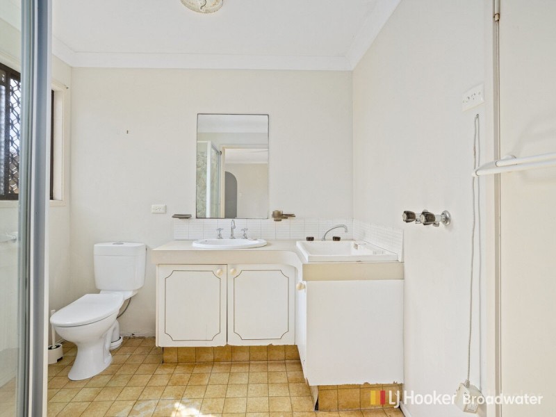 2/9 Beitz Avenue, Labrador QLD 4215