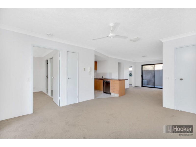 4/32 Bath Street, Labrador QLD 4215