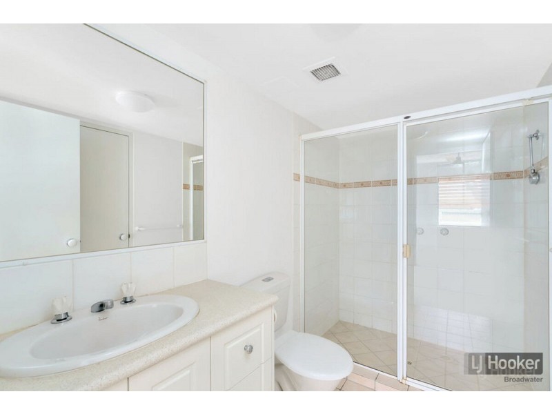 4/32 Bath Street, Labrador QLD 4215