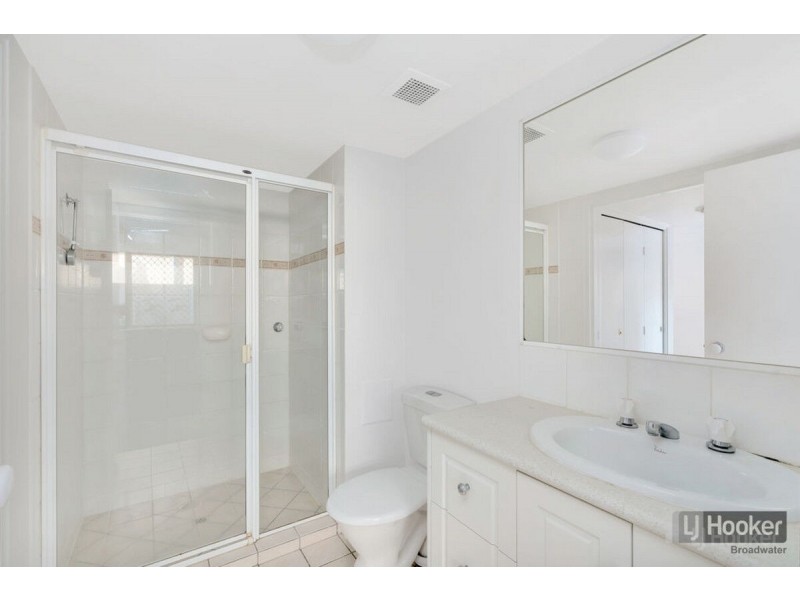 4/32 Bath Street, Labrador QLD 4215