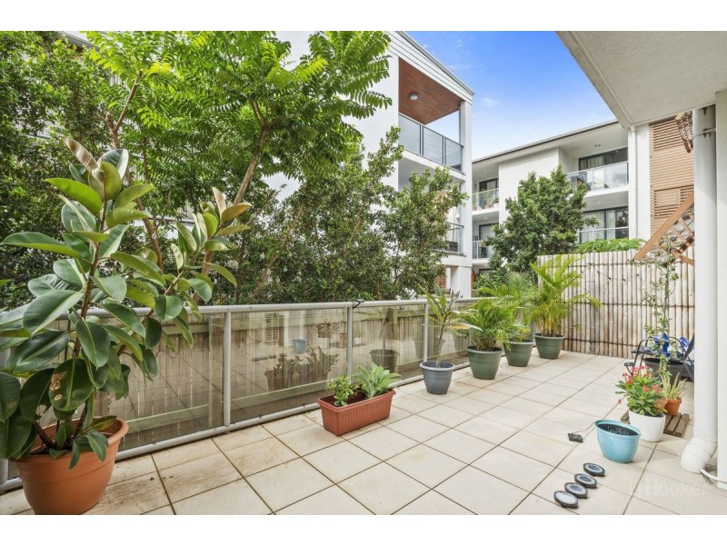 4/32 Bath Street, Labrador QLD 4215