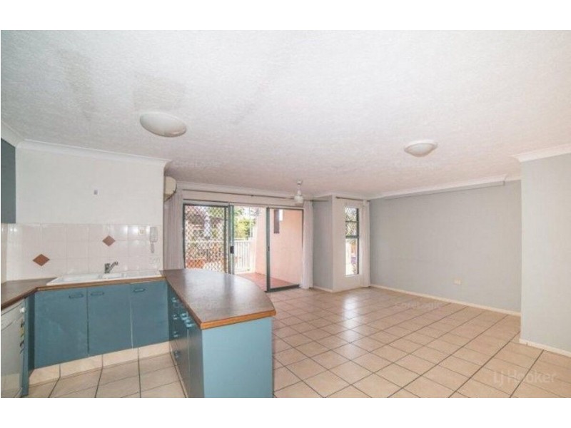 5/7-9 Robert Street, Labrador QLD 4215