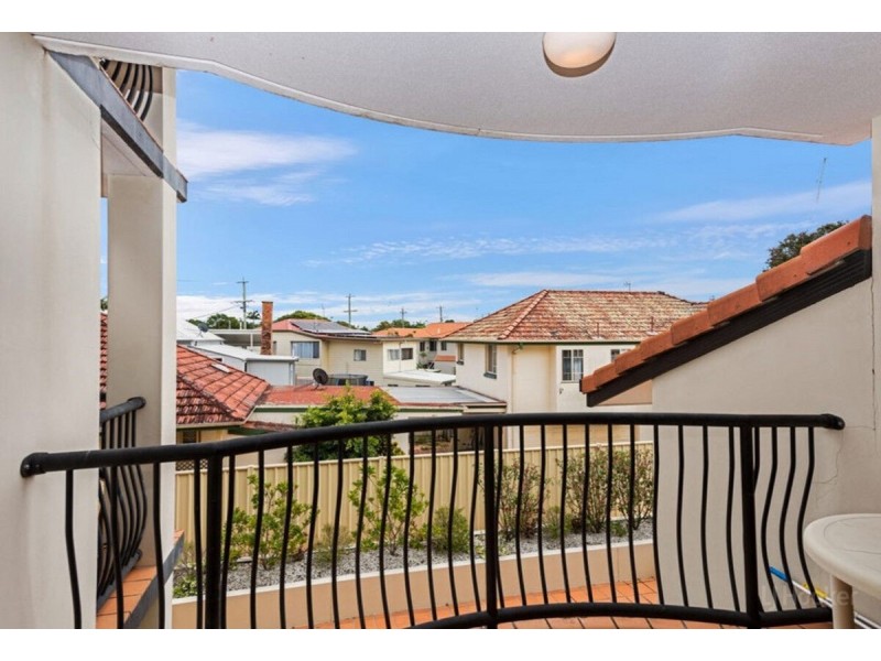 15/217 Scarborough Street, Southport QLD 4215