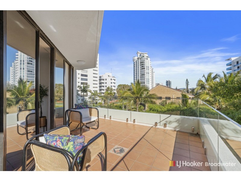 303/41 Labrador Street, Labrador QLD 4215