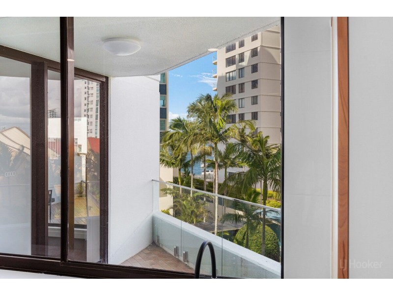 303/41 Labrador Street, Labrador QLD 4215