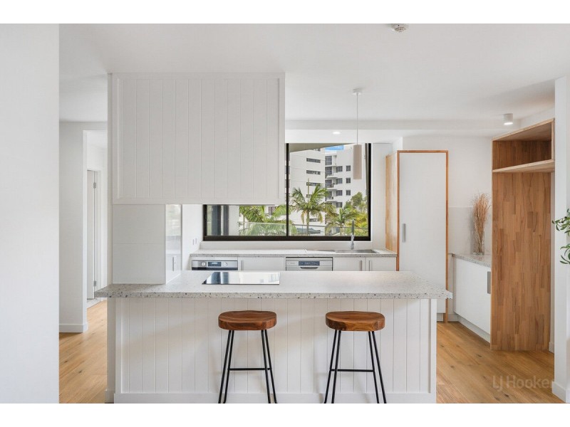 303/41 Labrador Street, Labrador QLD 4215