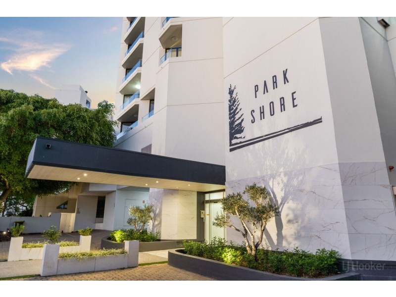 303/41 Labrador Street, Labrador QLD 4215