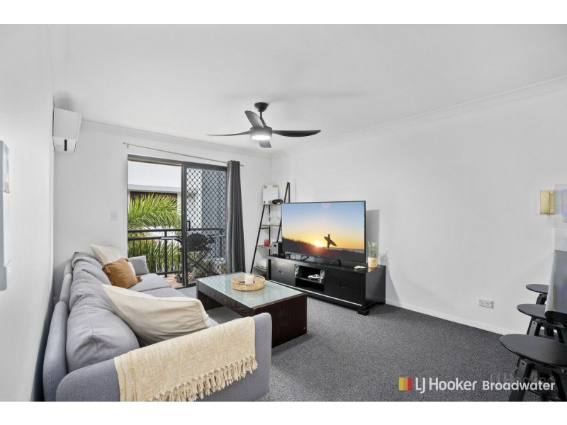 28/10-12 Bath Street, Labrador QLD 4215