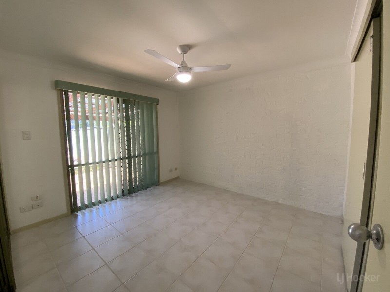 1/15 Nina Parade, Arundel QLD 4214